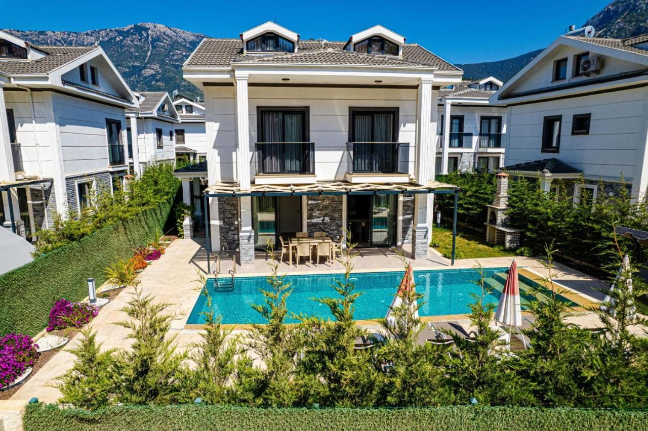 4 Bedroom Holiday Villa In Hisaroenue Oeluedeniz- Gold Rose Φετιγιέ Εξωτερικό φωτογραφία