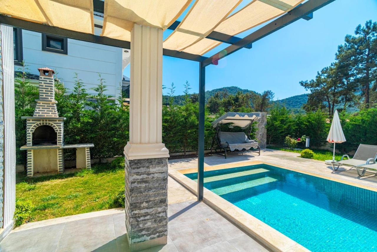 4 Bedroom Holiday Villa In Hisaroenue Oeluedeniz- Gold Rose Φετιγιέ Εξωτερικό φωτογραφία