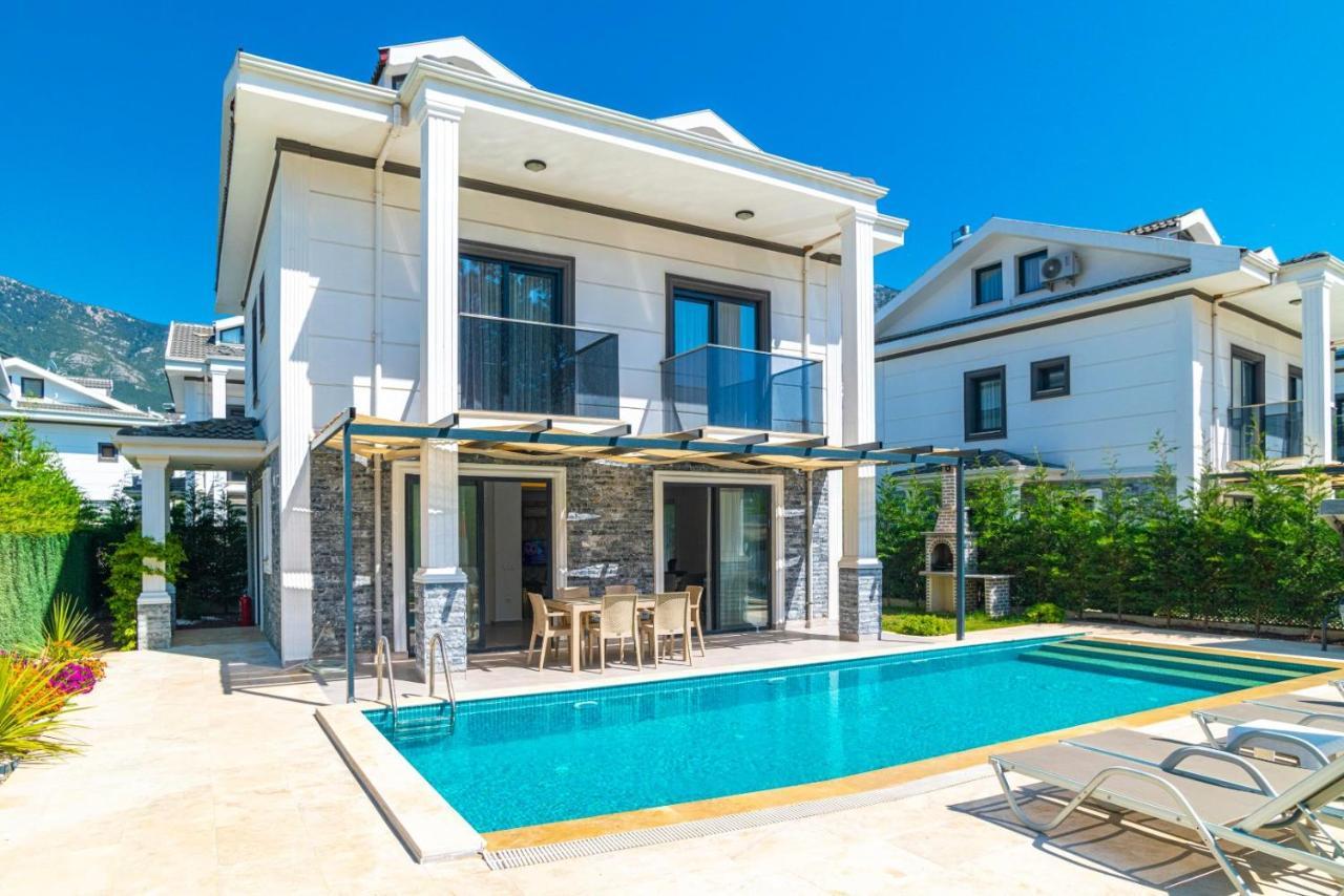 4 Bedroom Holiday Villa In Hisaroenue Oeluedeniz- Gold Rose Φετιγιέ Εξωτερικό φωτογραφία