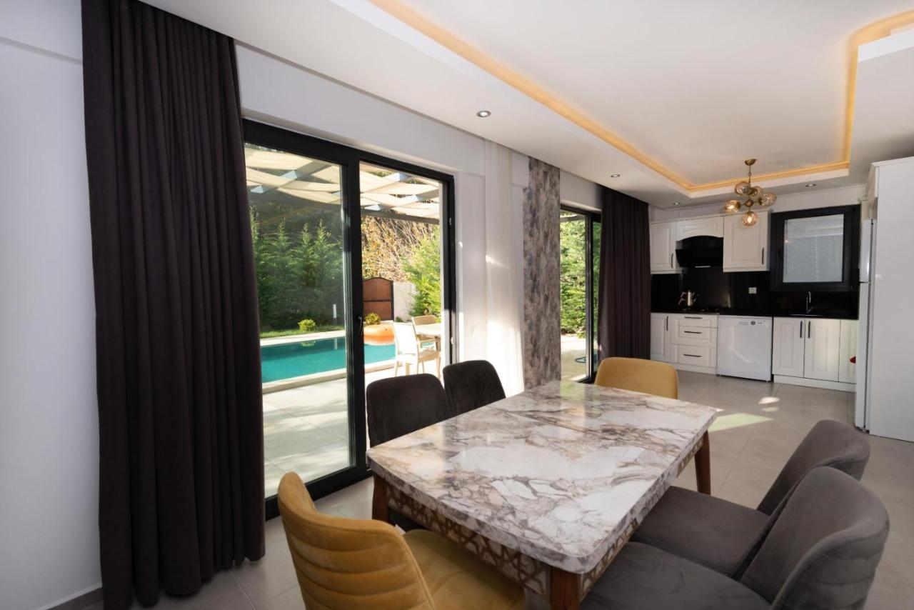 4 Bedroom Holiday Villa In Hisaroenue Oeluedeniz- Gold Rose Φετιγιέ Εξωτερικό φωτογραφία