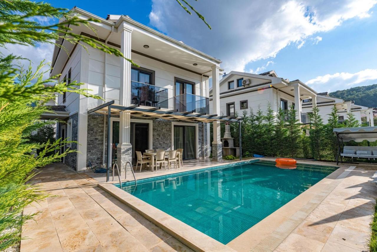 4 Bedroom Holiday Villa In Hisaroenue Oeluedeniz- Gold Rose Φετιγιέ Εξωτερικό φωτογραφία
