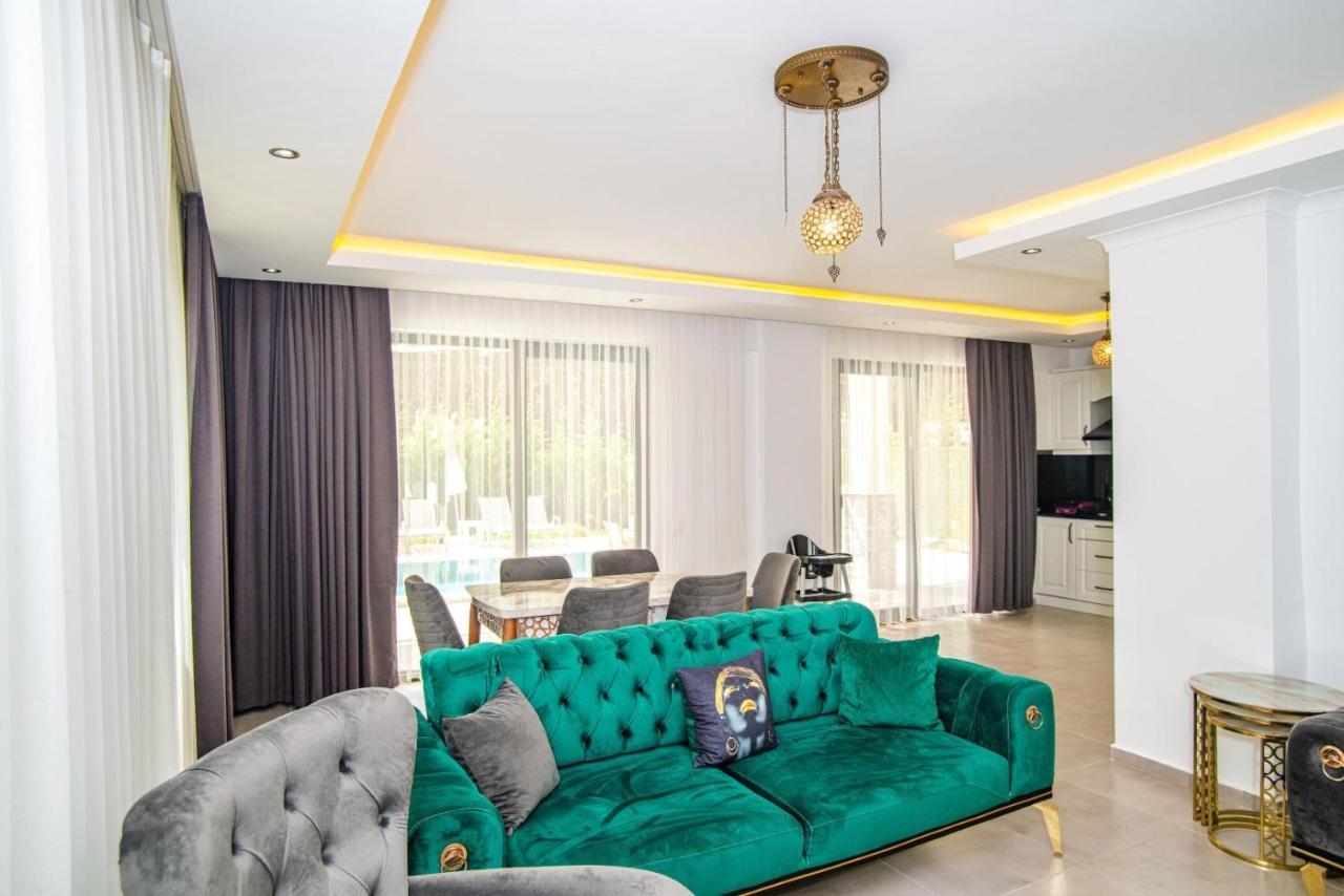 4 Bedroom Holiday Villa In Hisaroenue Oeluedeniz- Gold Rose Φετιγιέ Εξωτερικό φωτογραφία